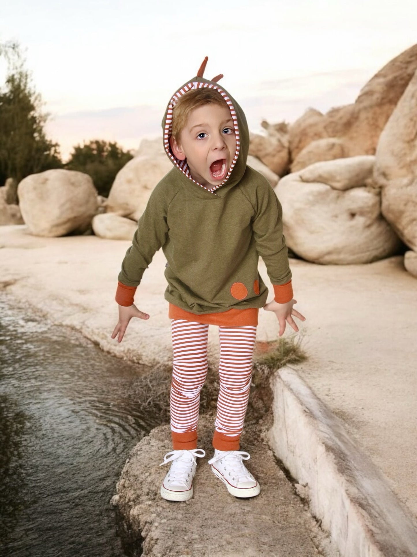 Raglan Sweater | Dino