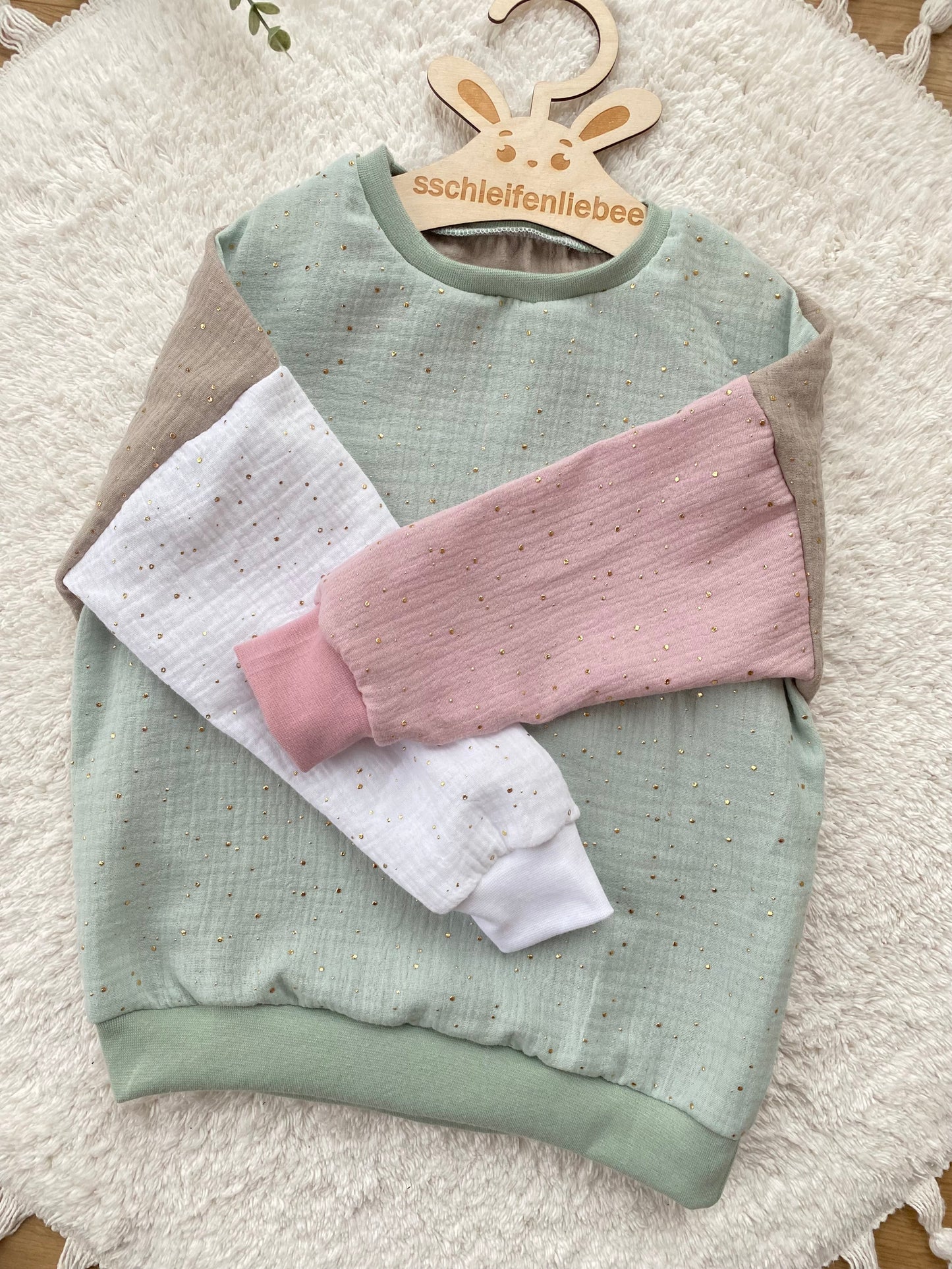 Oversized Sweater | Musselin goldene Punkte | Color Blocking