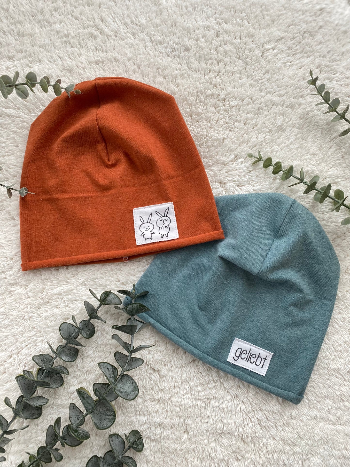 Dein Design | Roll-Up Sommer | Used-Look & Leder Label Beanie | Melierte Farben