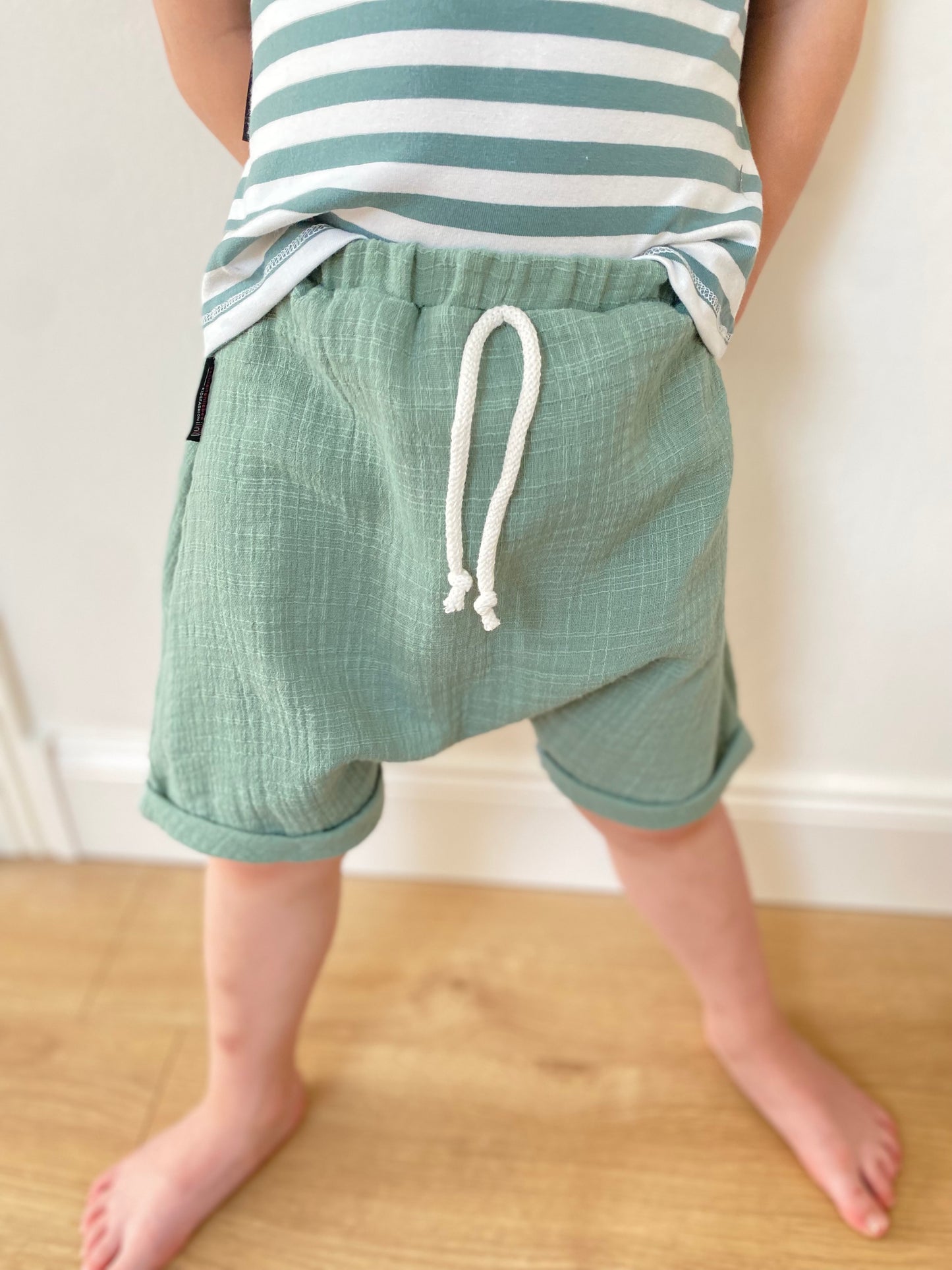 Dein Design | Loose Fit Shorts | Slub Musselin