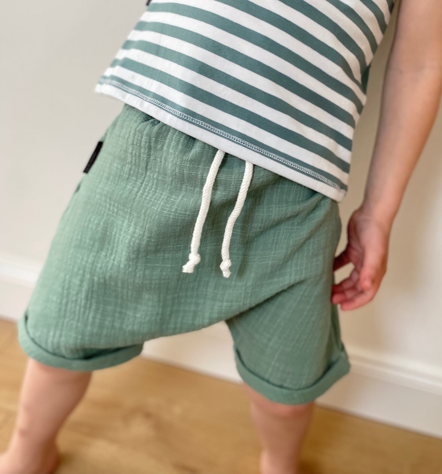 Dein Design | Loose Fit Shorts | Slub Musselin
