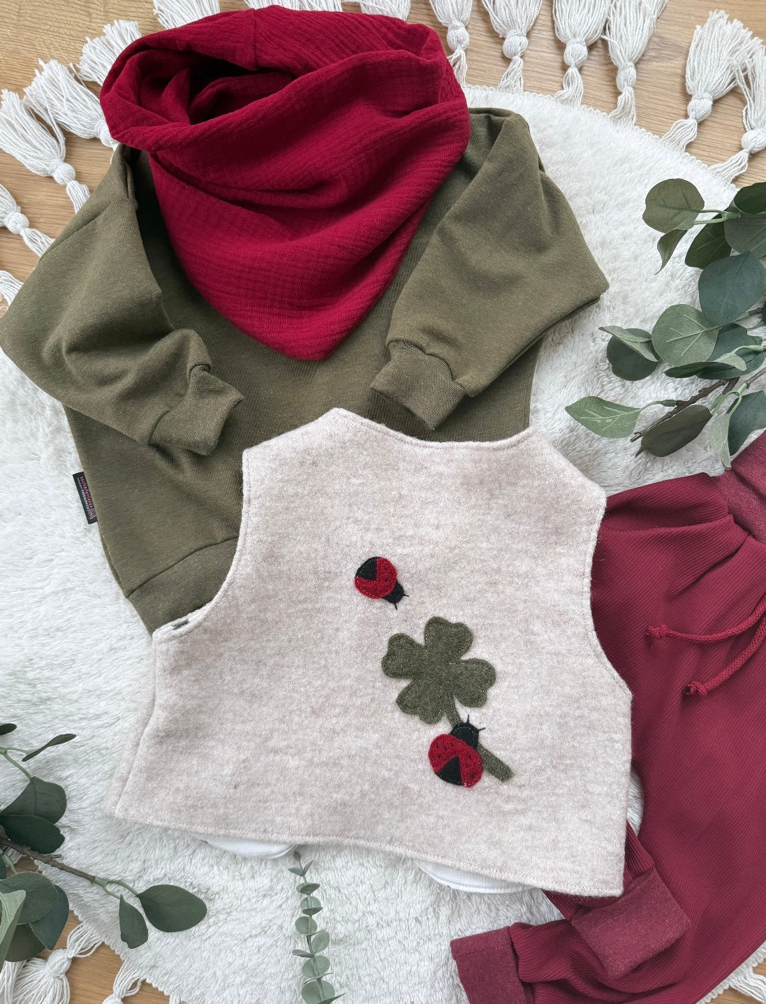 Weste | Wollwalk „Glücksbringer“ Kleeblatt Marienkäfer