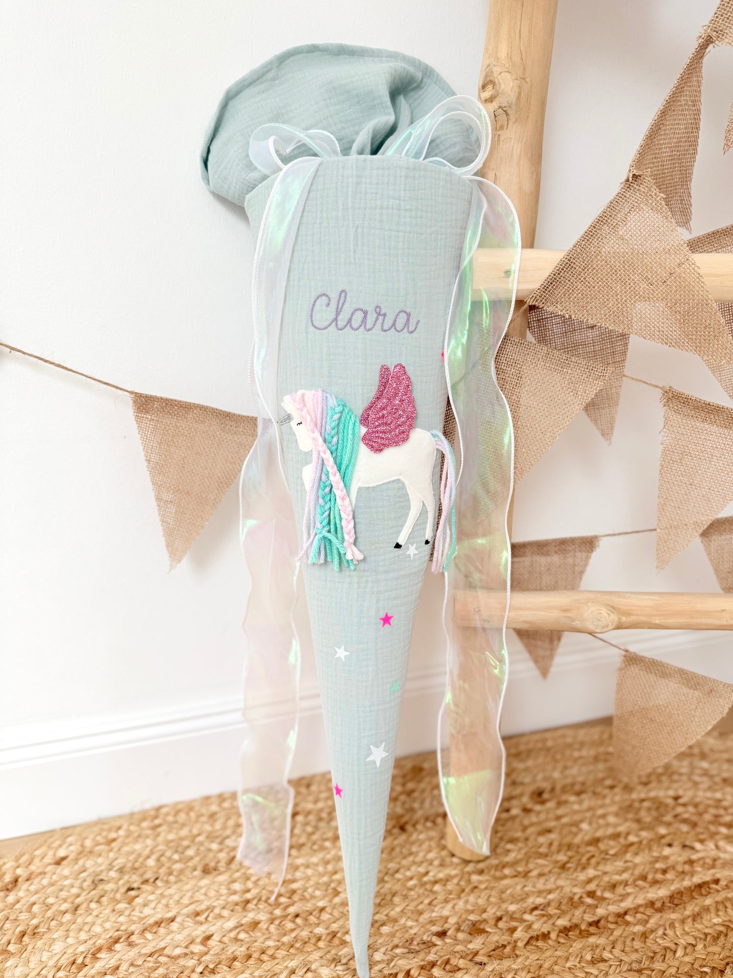 Dein Design | Musselin Schultüte 70 cm | Einhorn mit Flügeln | Pegasus | Regenbogenmähne | Kissen Inlett