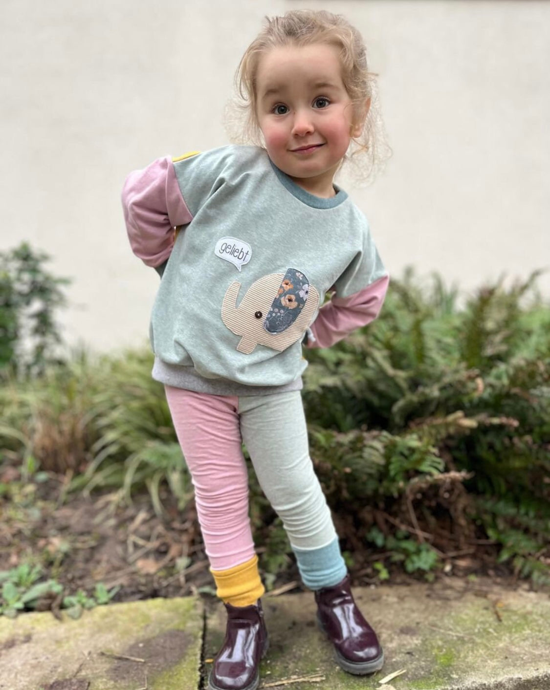 Oversized Sweater | Applikation Elefant | Color Blocking