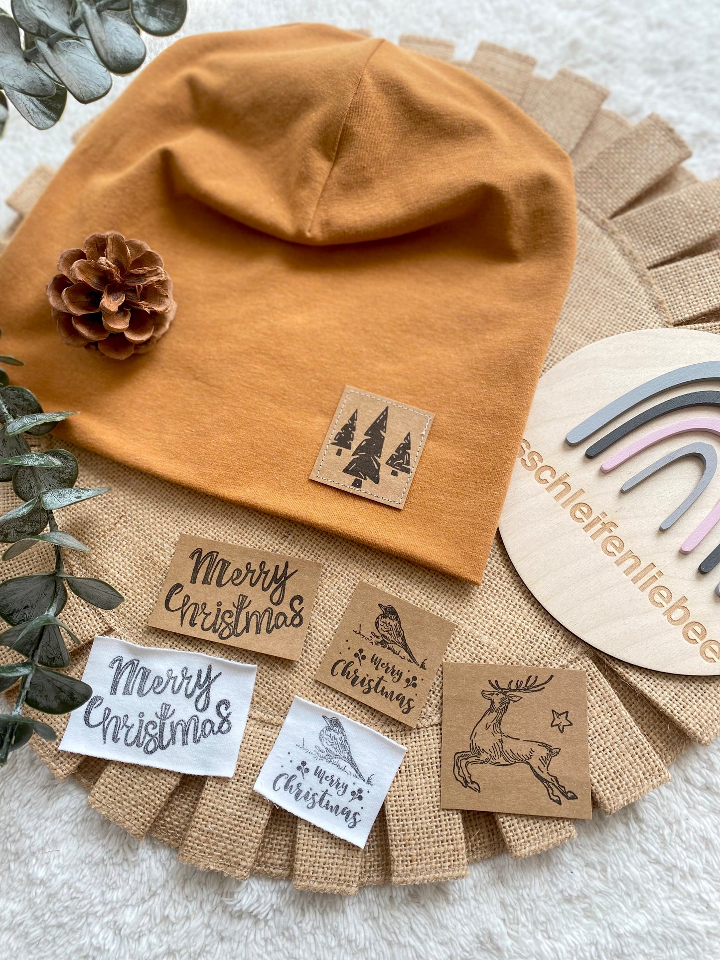 Dein Design | Winter Motive | Used-Look & Leder Label Beanie | Melierte Farben