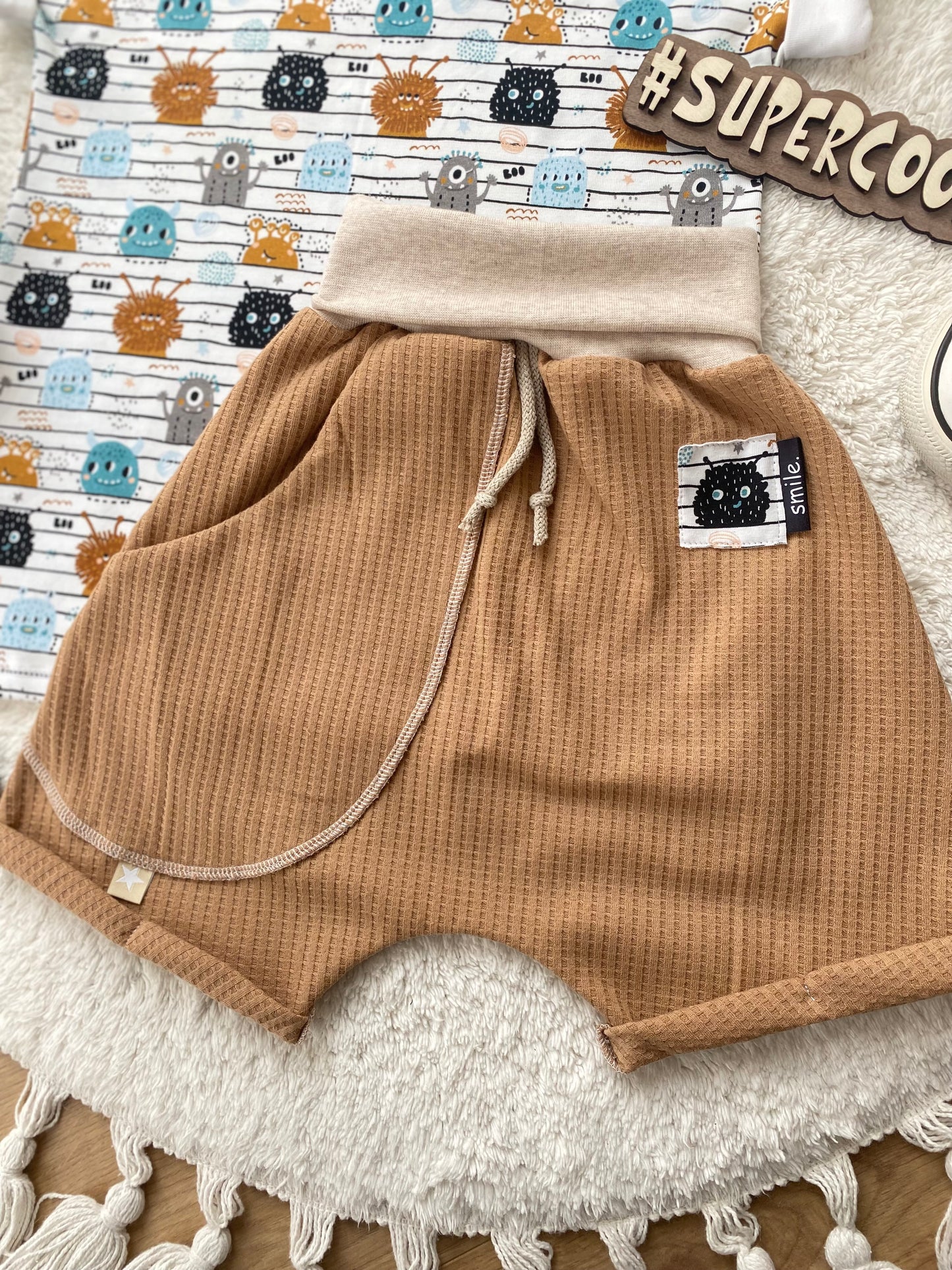 Loose Fit Shorts | Monster Alien