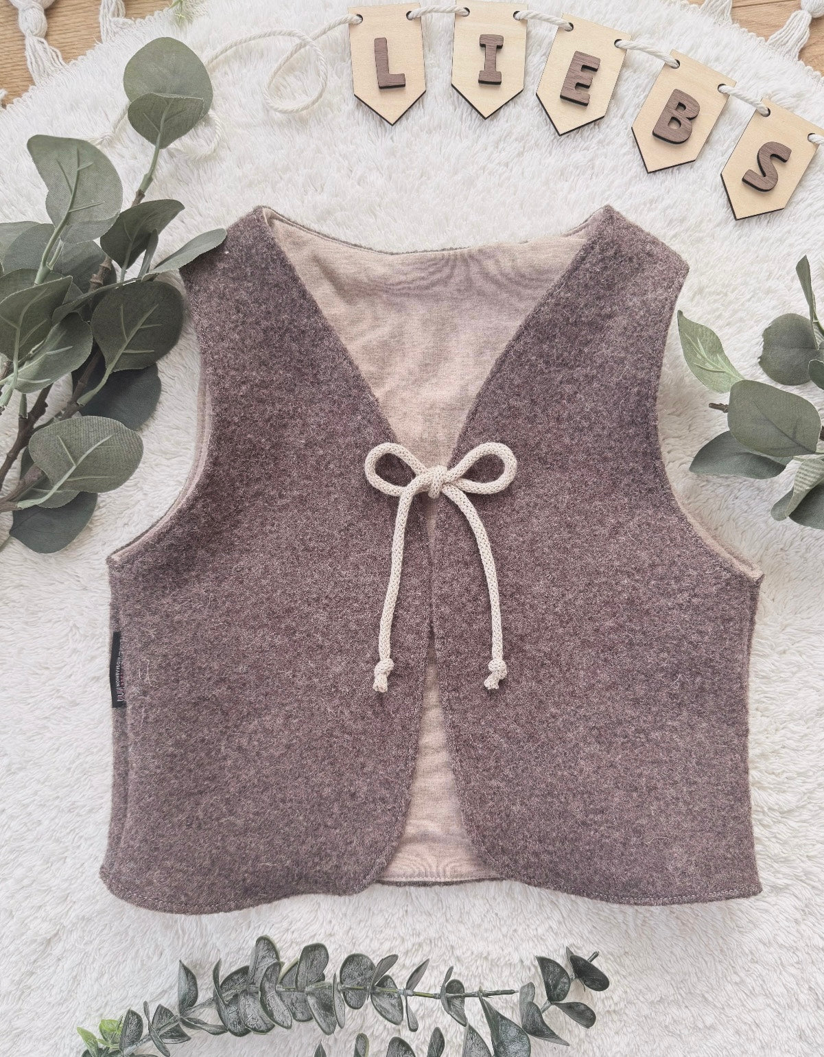 Handmade Weste Kinder | Wollwalk | Walkweste | Karussellpferd Applikation