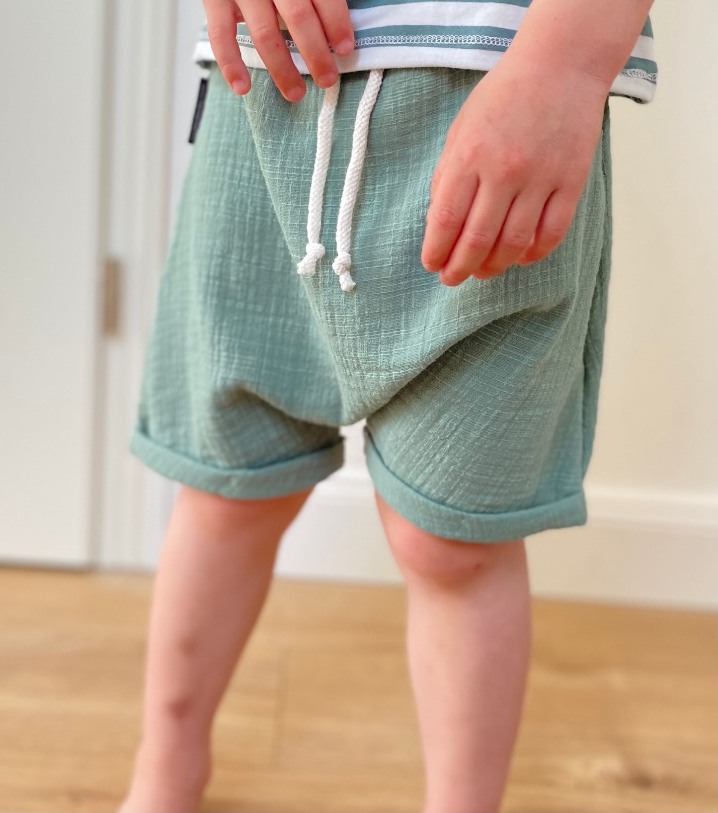 Dein Design | Loose Fit Shorts | Slub Musselin