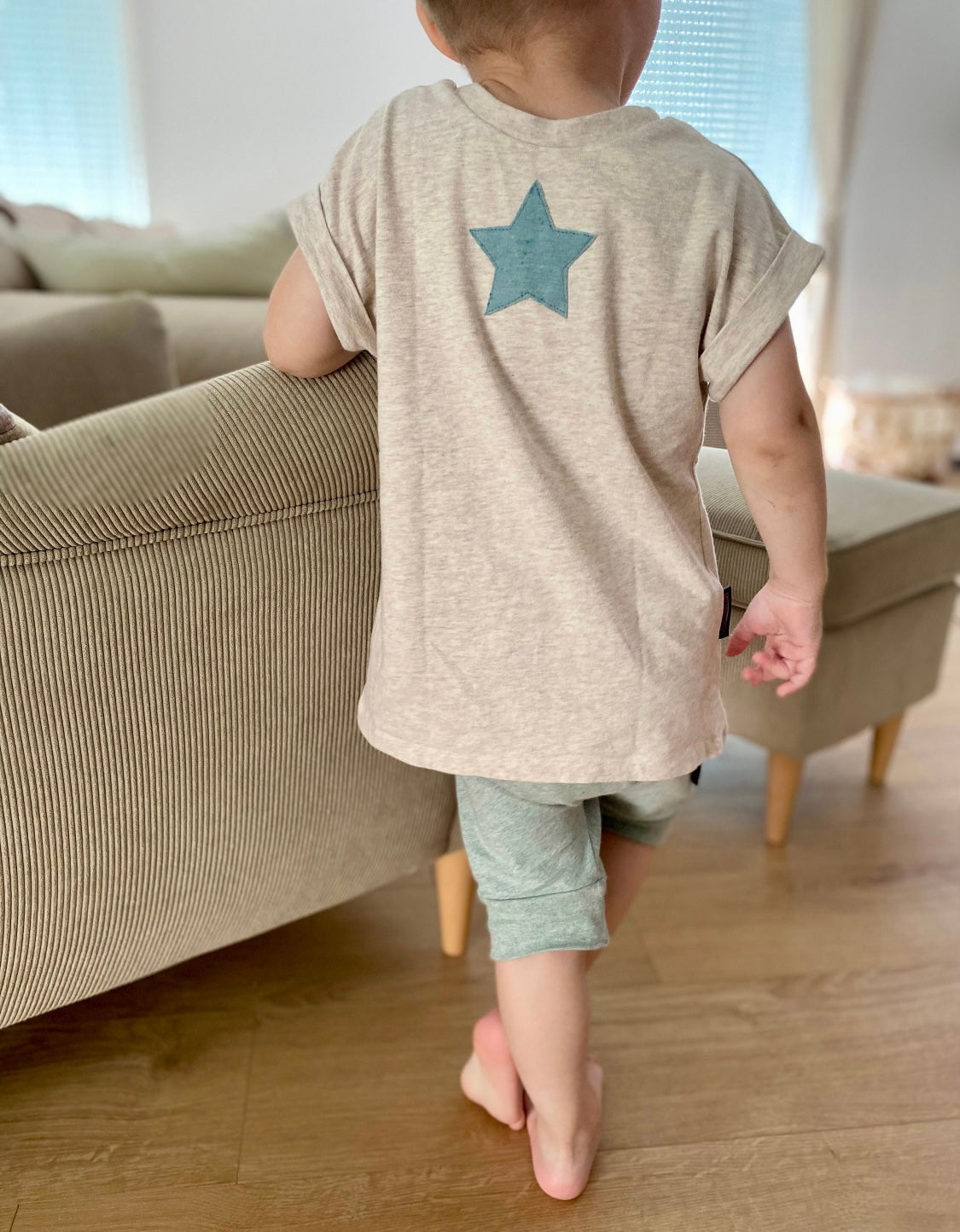 Oversized Shirt | Regenbogen Applikation | Stern