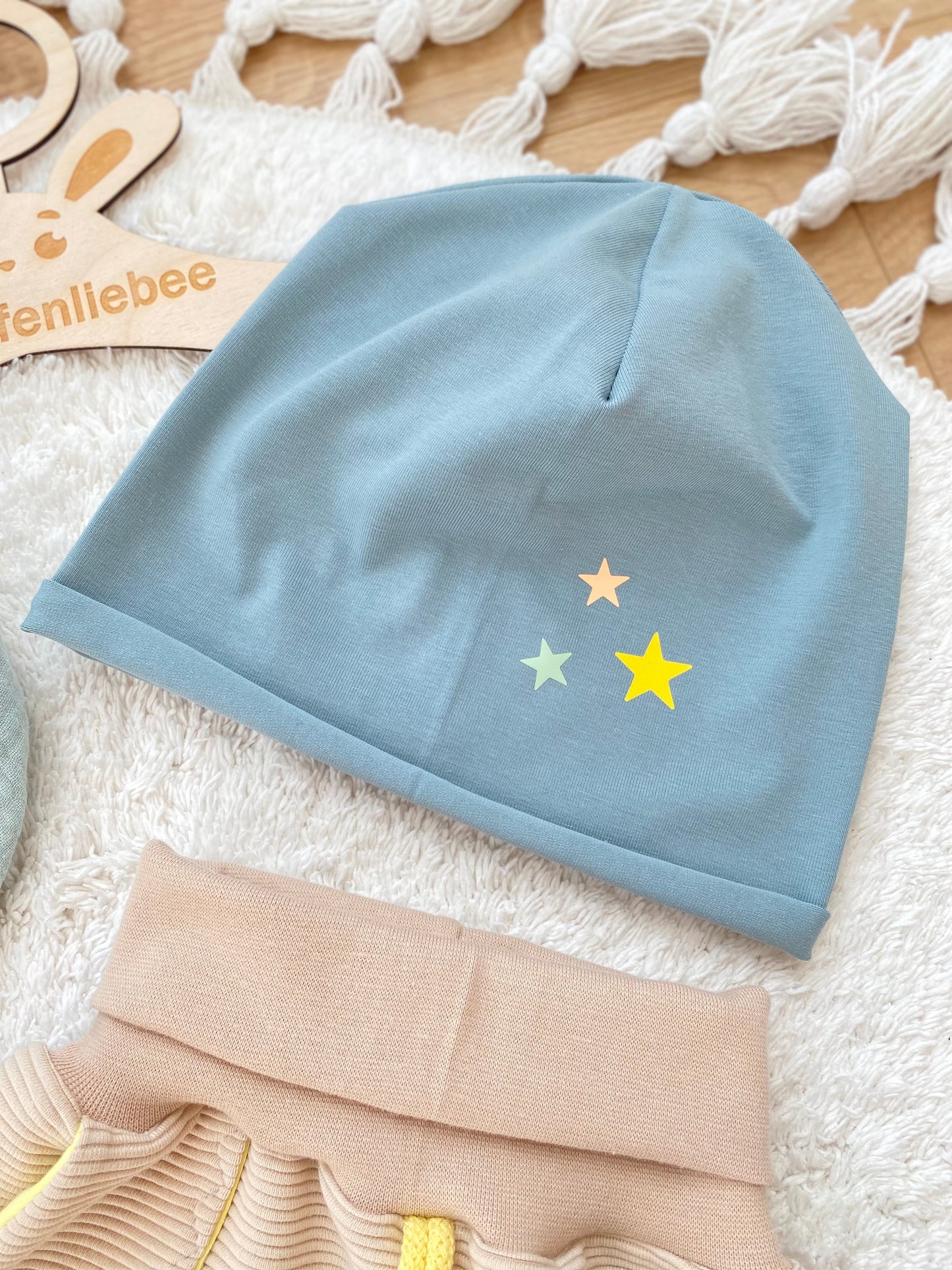 Dein Design | Roll-Up Sommer Beanie | Sterne | Uni Farben