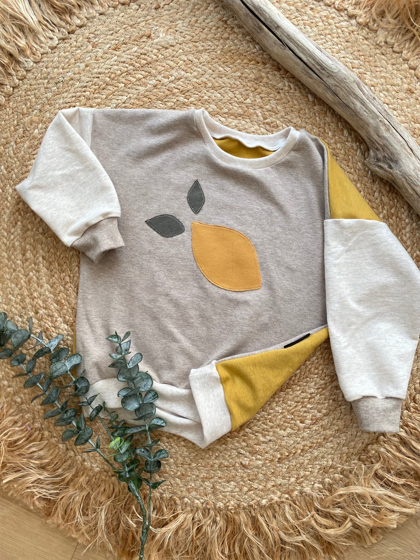 Oversized Sweater | Applikation Zitrone | Color Blocking