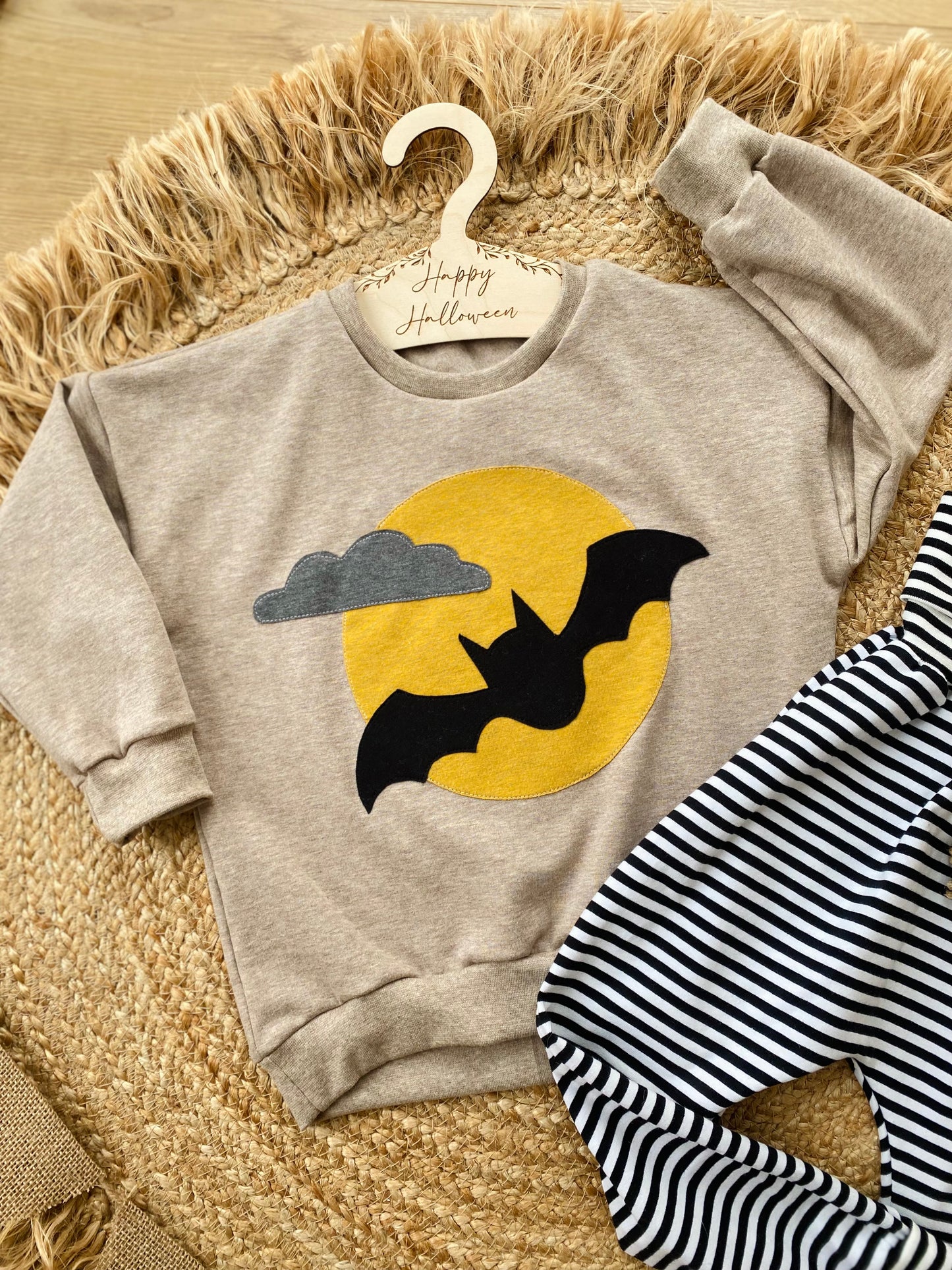 Oversized Sweater | Applikation Vollmond zur Geisterstunde | Halloween