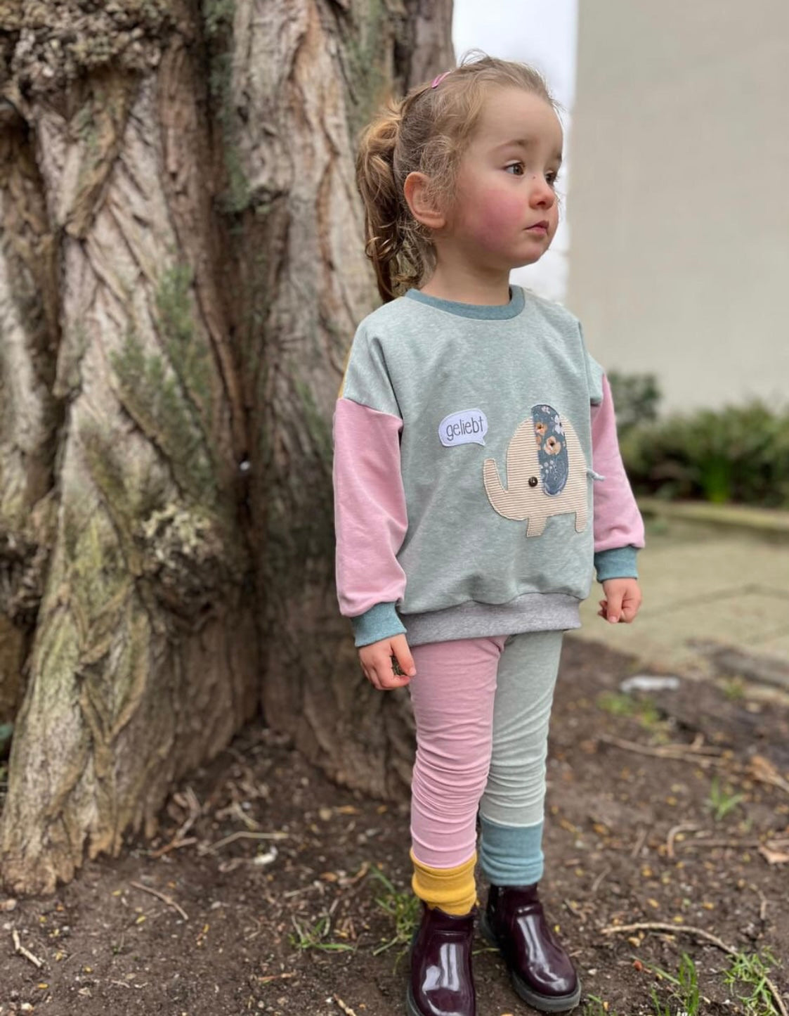Oversized Sweater | Applikation Elefant | Color Blocking