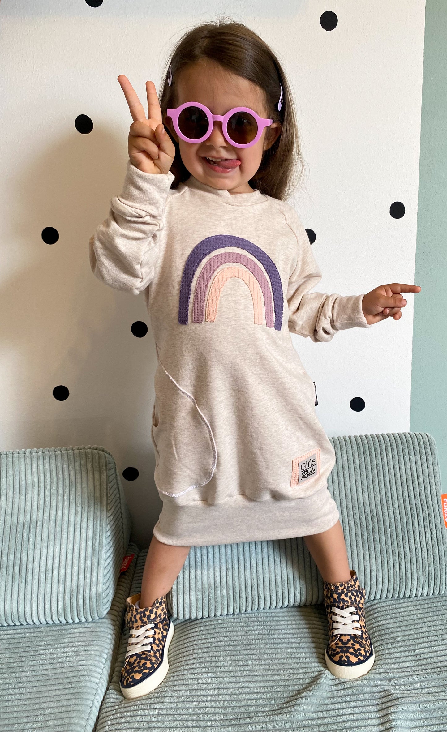 Sweatkleid | Regenbogen Applikation