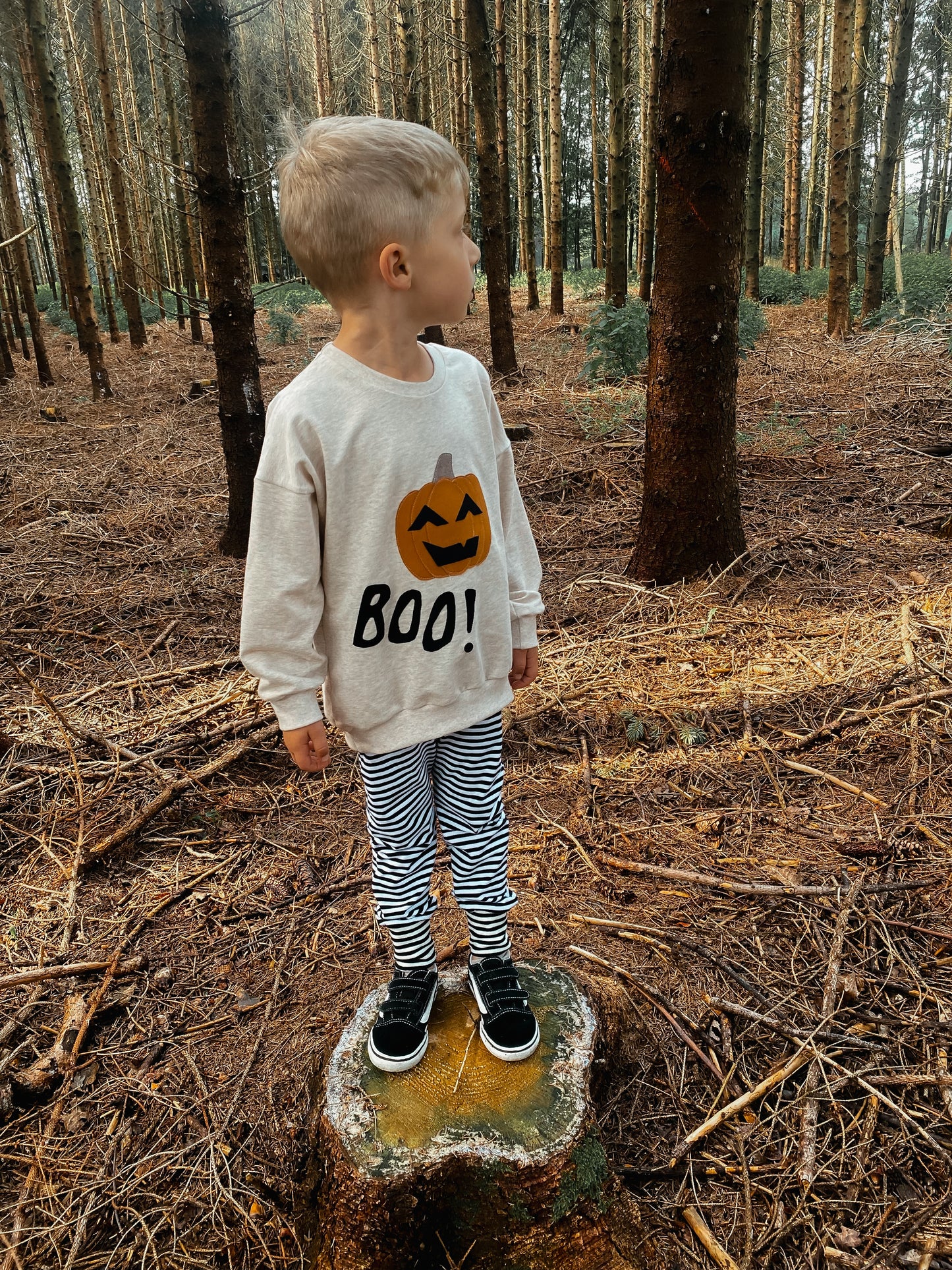 Oversized Sweater | Applikation Kürbis BOO! | Halloween