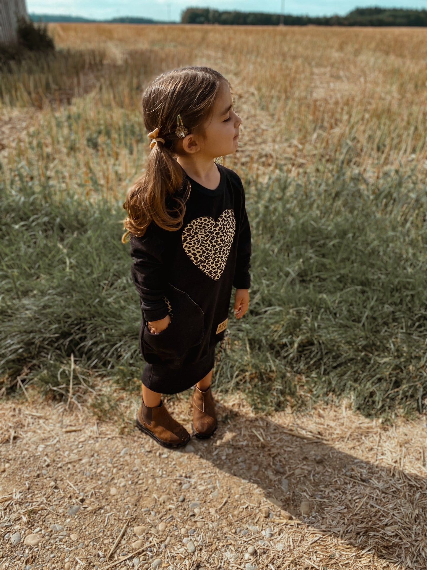 Sweatkleid | Leo Herz Applikation
