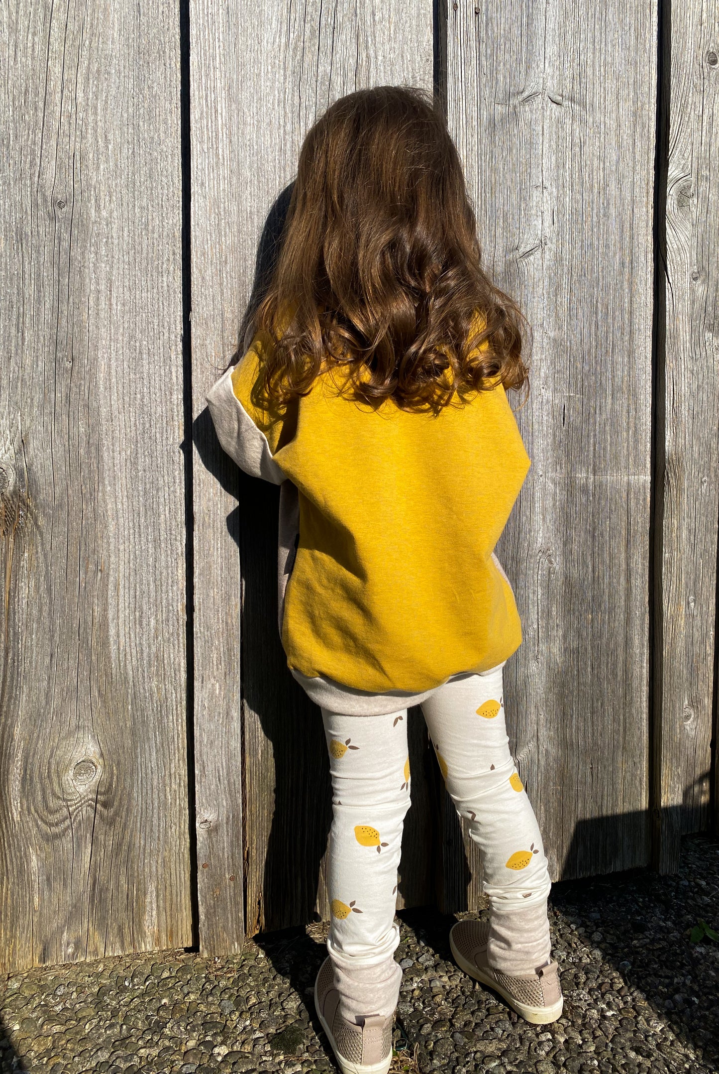 Oversized Sweater | Applikation Zitrone | Color Blocking