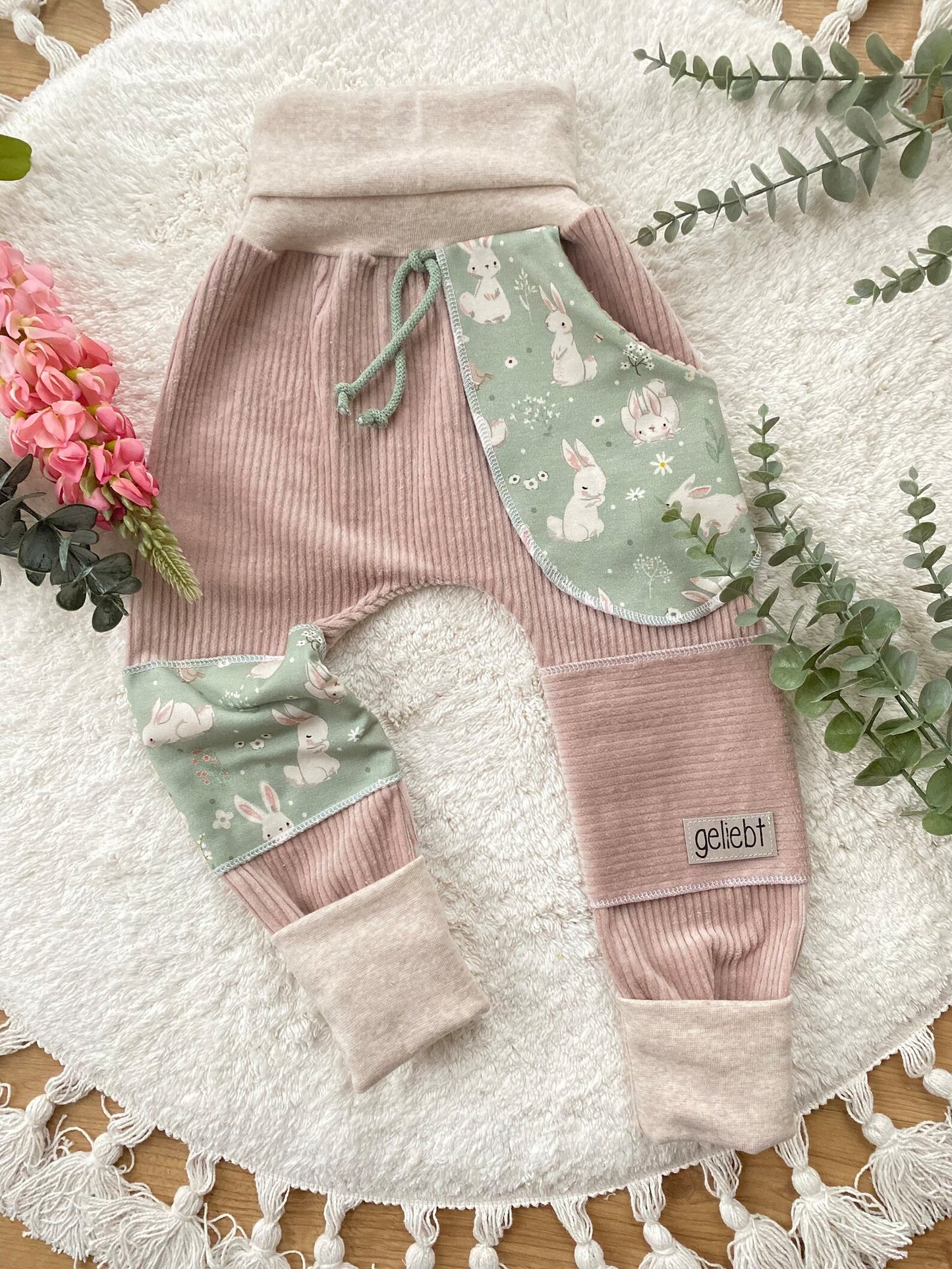Regular Fit Jogger | Breitcord | Kuschelcord Nicky | Hasen