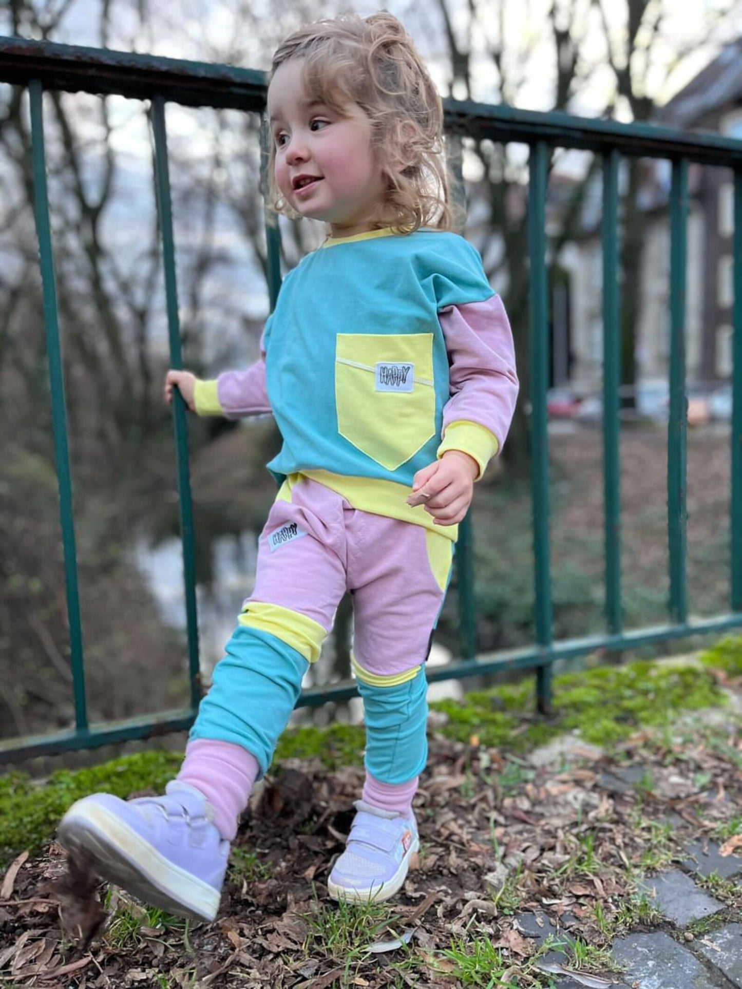 Regular Fit Jogger | Color Blocking | Happy