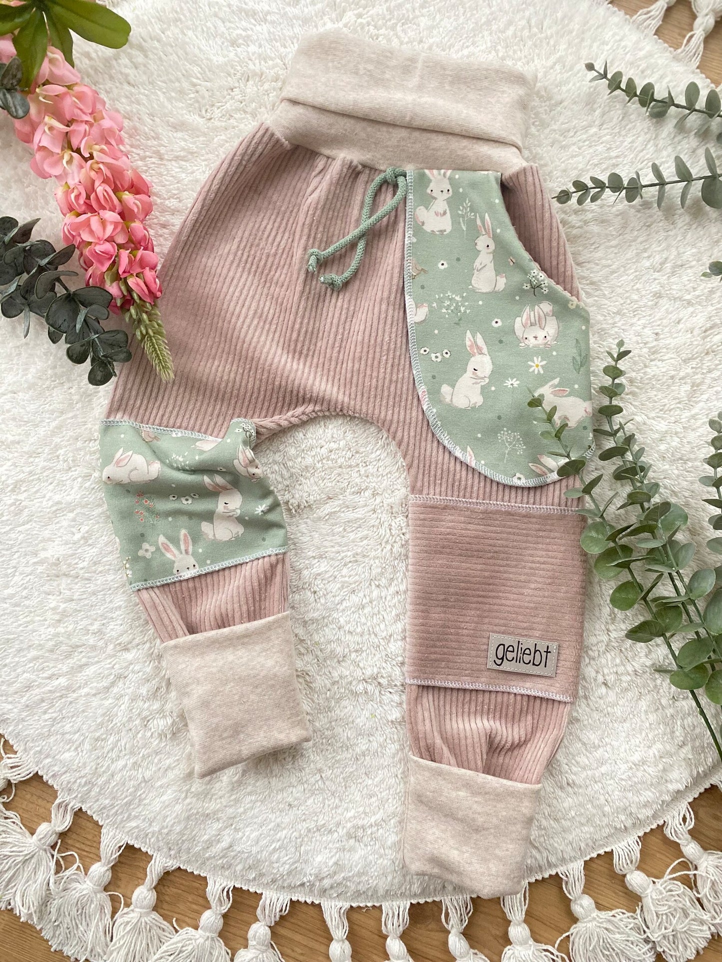 Regular Fit Jogger | Breitcord | Kuschelcord Nicky | Hasen