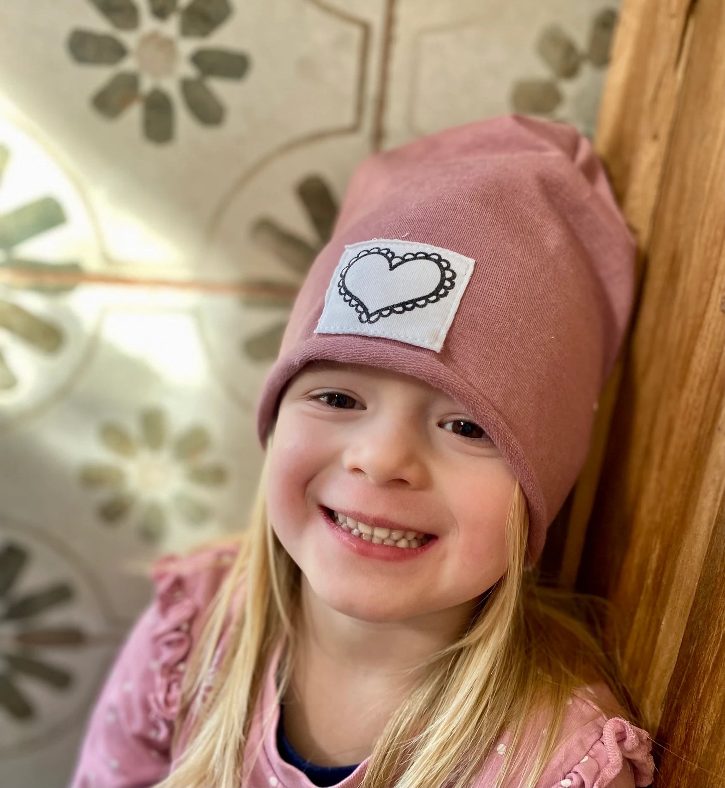 Dein Design | Roll-Up Sommer Beanie | Herz | Used-Look Label | Melierte Farben