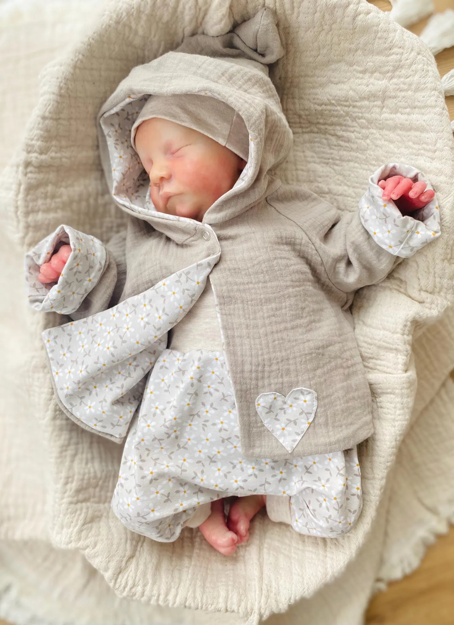 Pumphose für Babys | Blumen mit Umschlagbund zum mitwachsen