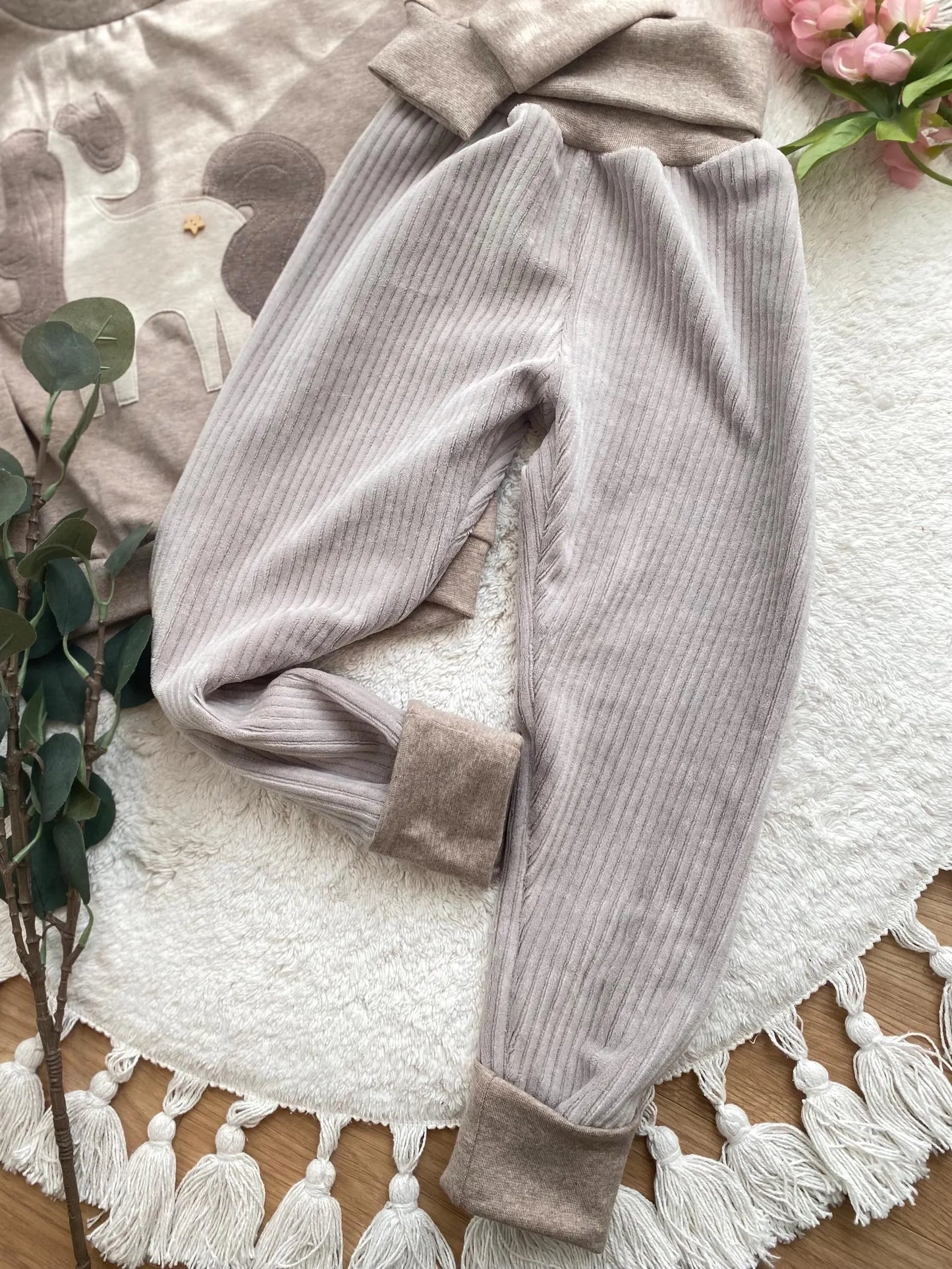 Dein Design | Loose Fit Jogger | Basic | Kuschelcord Nicky | Cordhose