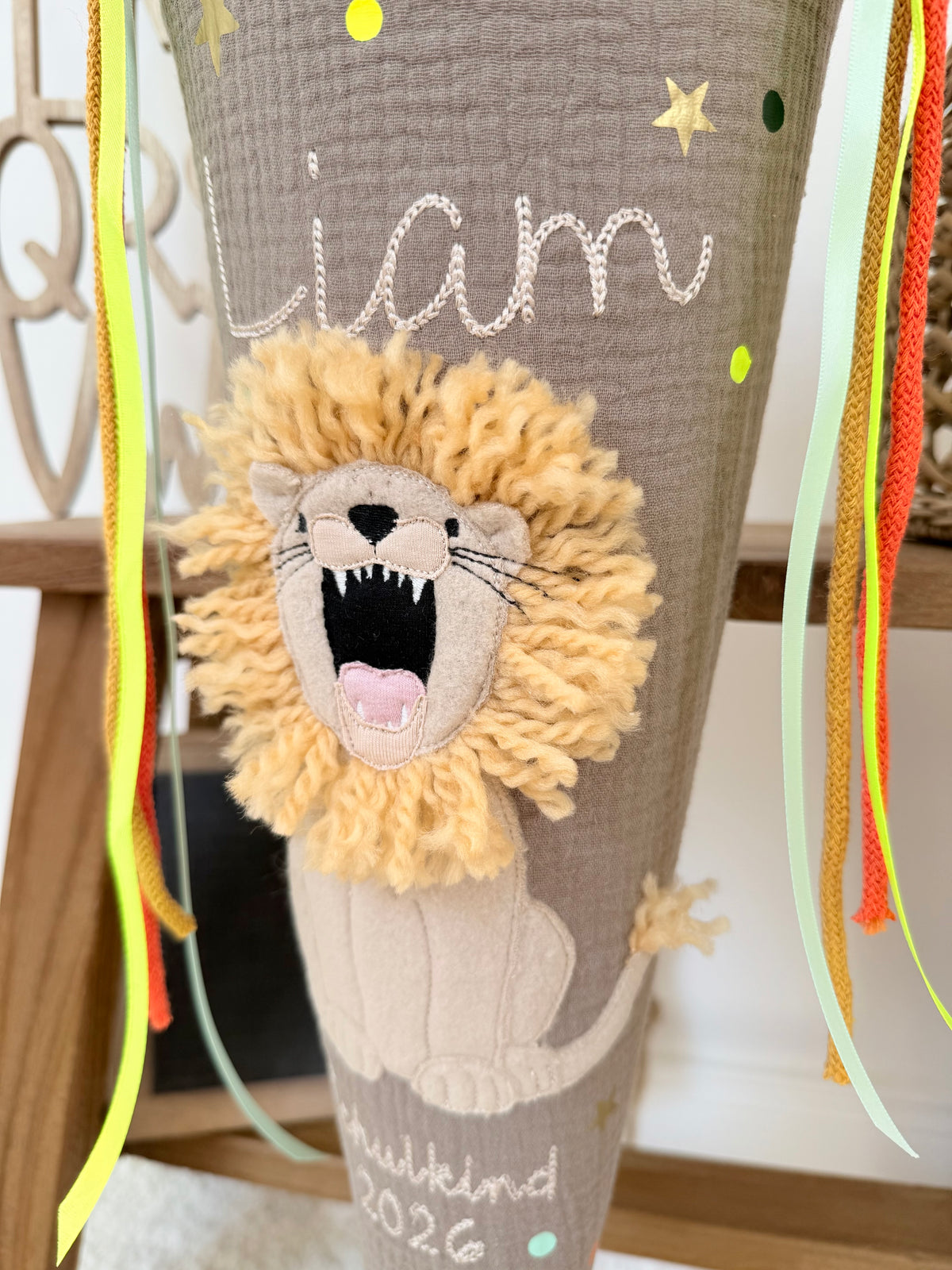 Musselin Schultüte 70 cm Löwe, personalisiert- optional mit Kissen