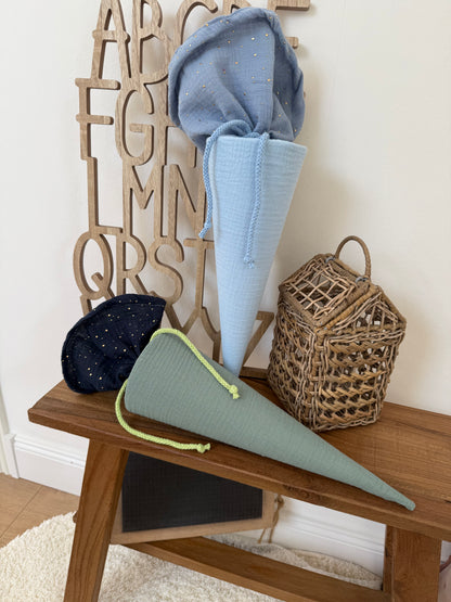 Kleine Musselin Stoffschultüte 35 cm – Kita- & Geschwistertüte, individuelle Farbwahl, personalisierbar, goldene Punkte für Jungen und Mädchen