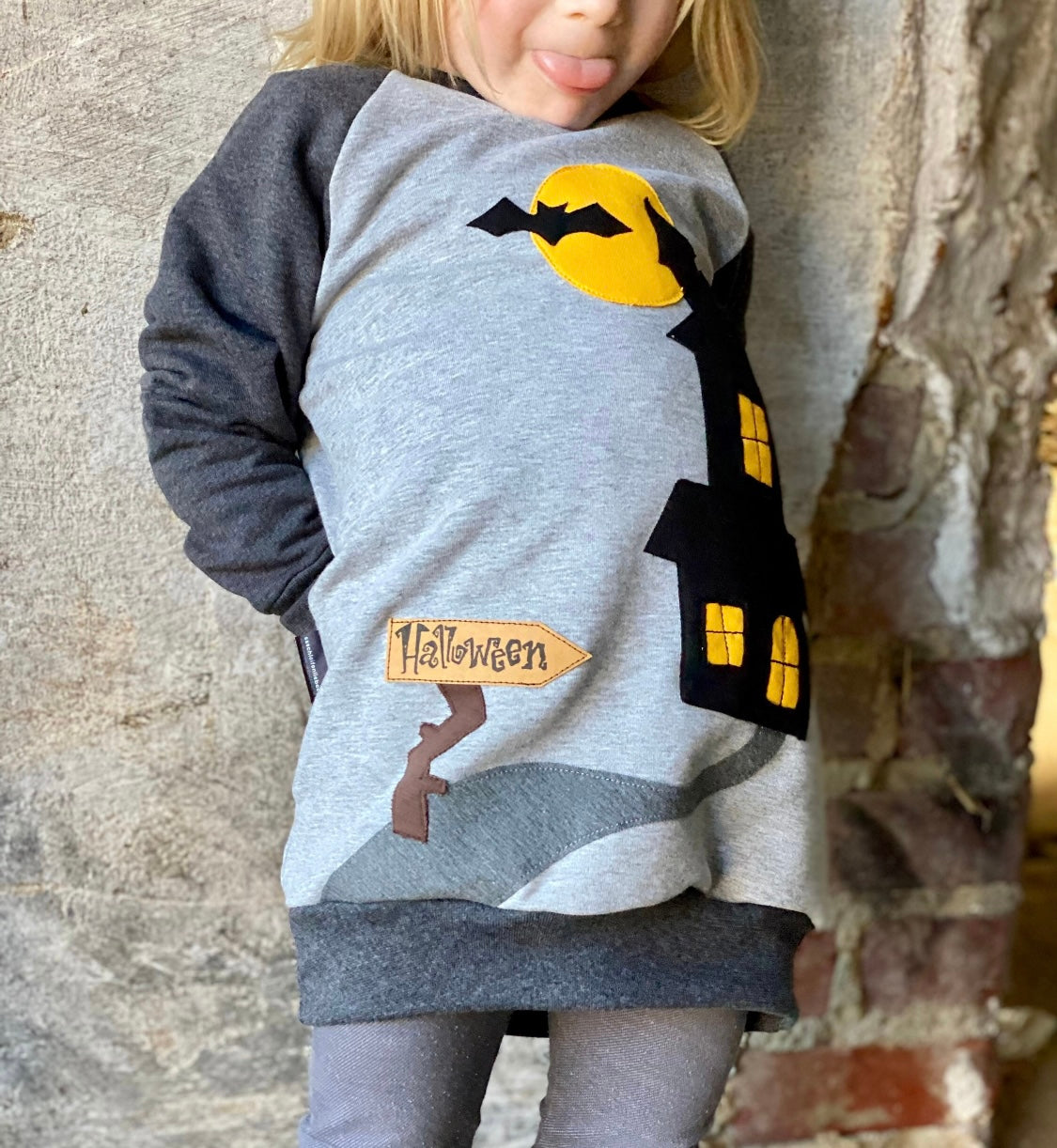 Raglan Sweater | Applikation Geisterhaus | Halloween
