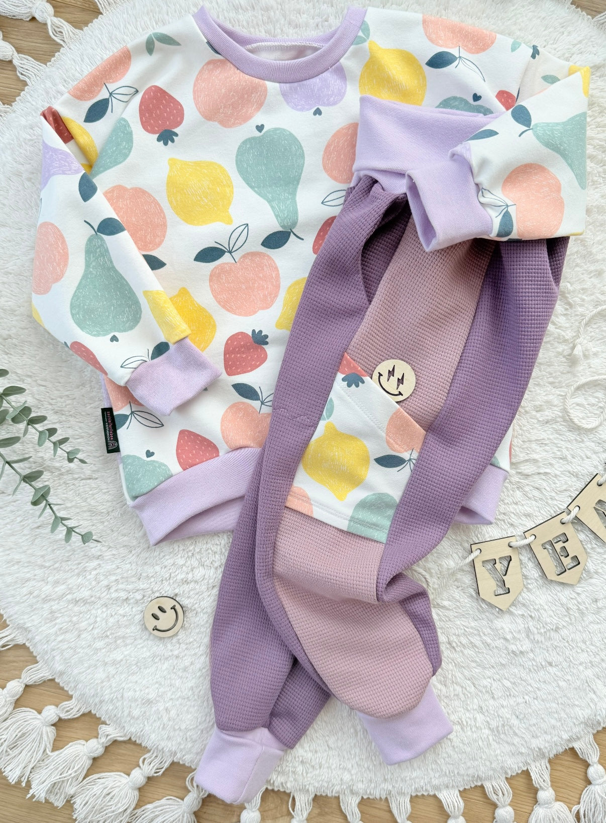 Oversized Kinder Sweater aus Sommersweat mit Obstmotiv in Pastellfarben, Mädchen Pullover