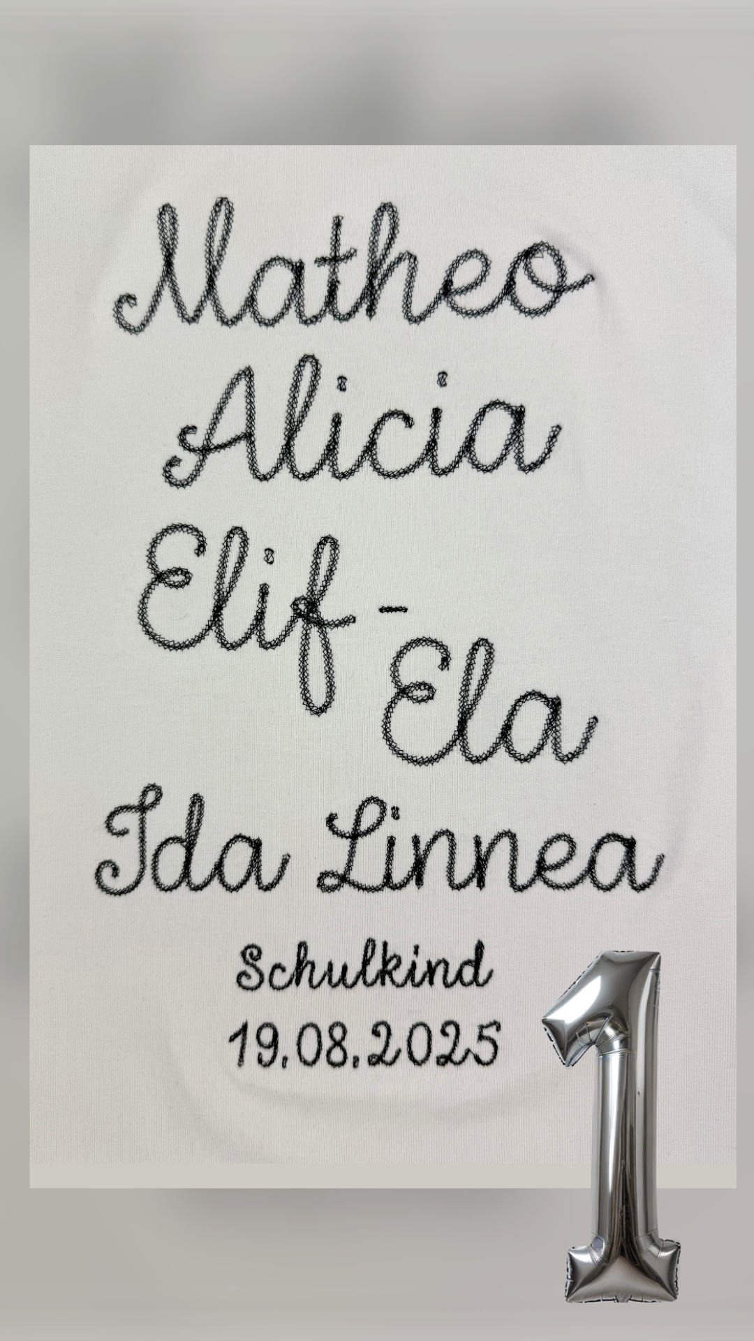Musselin Schultüte 70 cm, individuelle Farbwahl mit Punkten und Rüsche, optional– personalisierbar und mit Kissen
