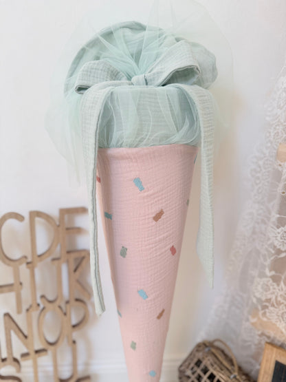 Musselin Schultüte Zucker-Bären mit Rüsche für Mädchen 70cm, inklusive Rohling, optional mit Inlett Kissen | Schultüte aus Stoff