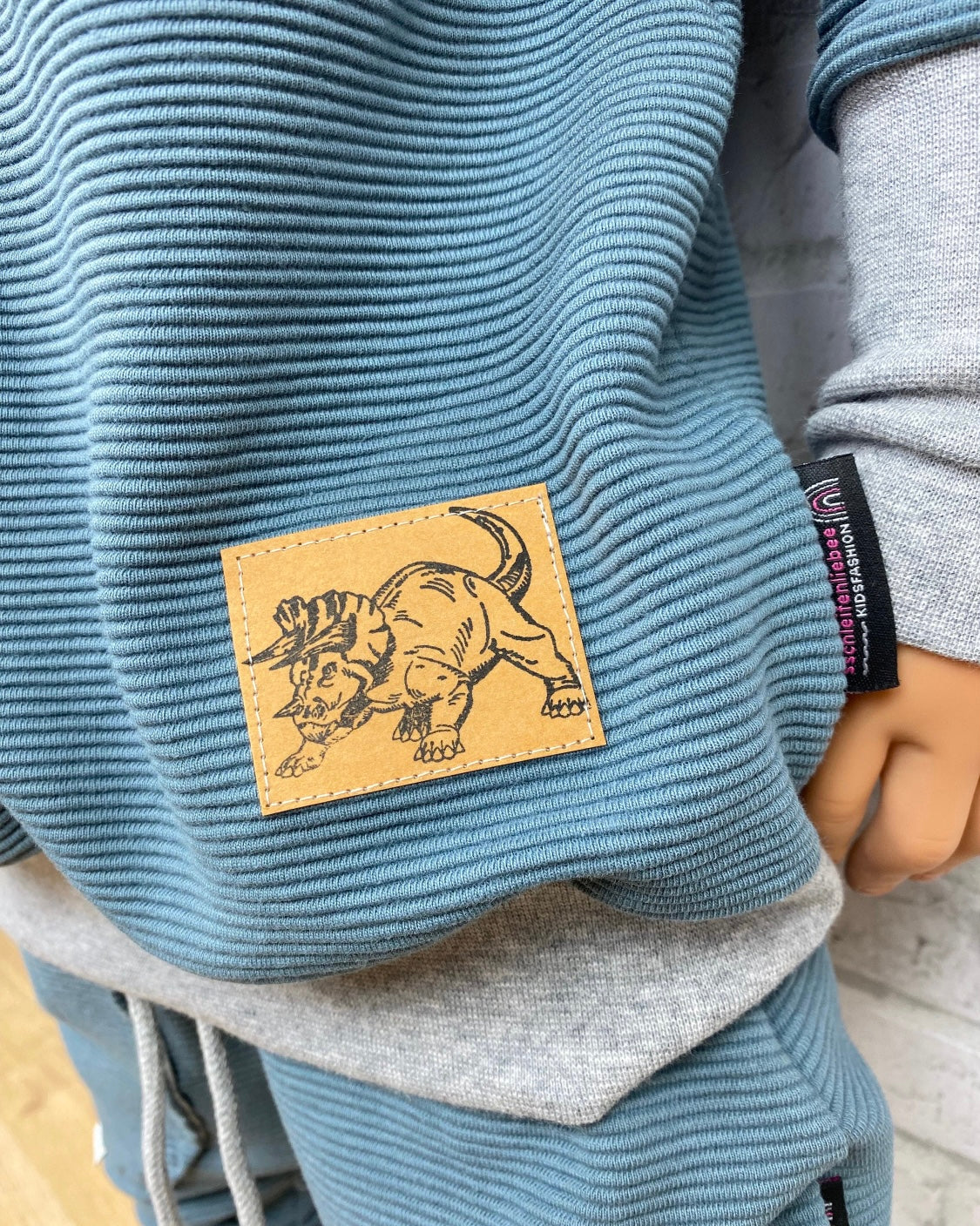 Raglan Sweater | Zwergenkapuze | Dino