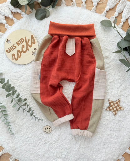 Stylische Musselin Hose  für Jungen– Mitwachsend, bequem & fair produziert | Hose | Jogginghose