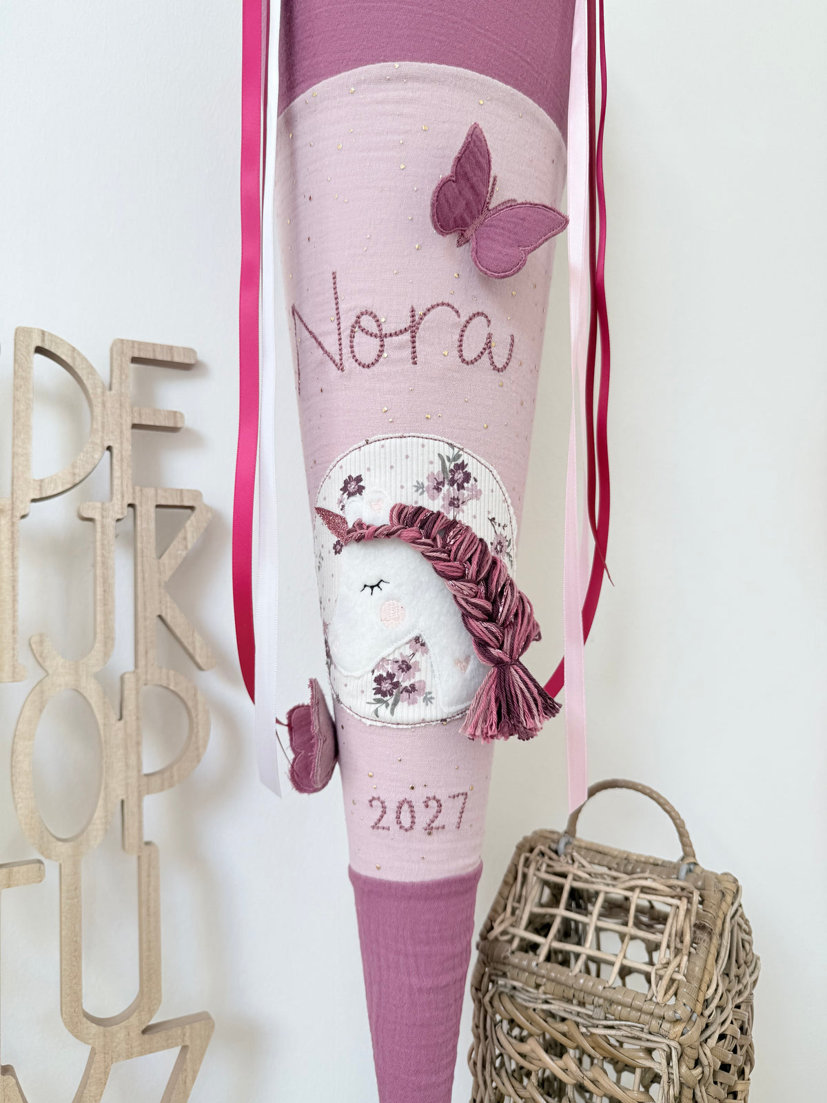 Musselin Schultüte 70cm, Einhorn mit Schmetterlingen,  Altrosa goldene Punkte, Mauve – personalisiert inkl. Rohling optional mit Pompon-Tüllschleife & Inlett Kissen