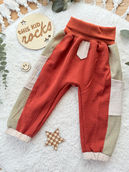 Stylische Musselin Hose  für Jungen– Mitwachsend, bequem & fair produziert | Hose | Jogginghose