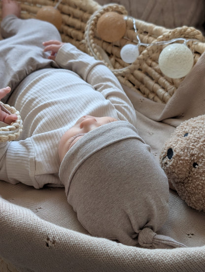 Dein Design | Basic Set | Pumphosen für Babys & Knotenmütze| Melierte Farben