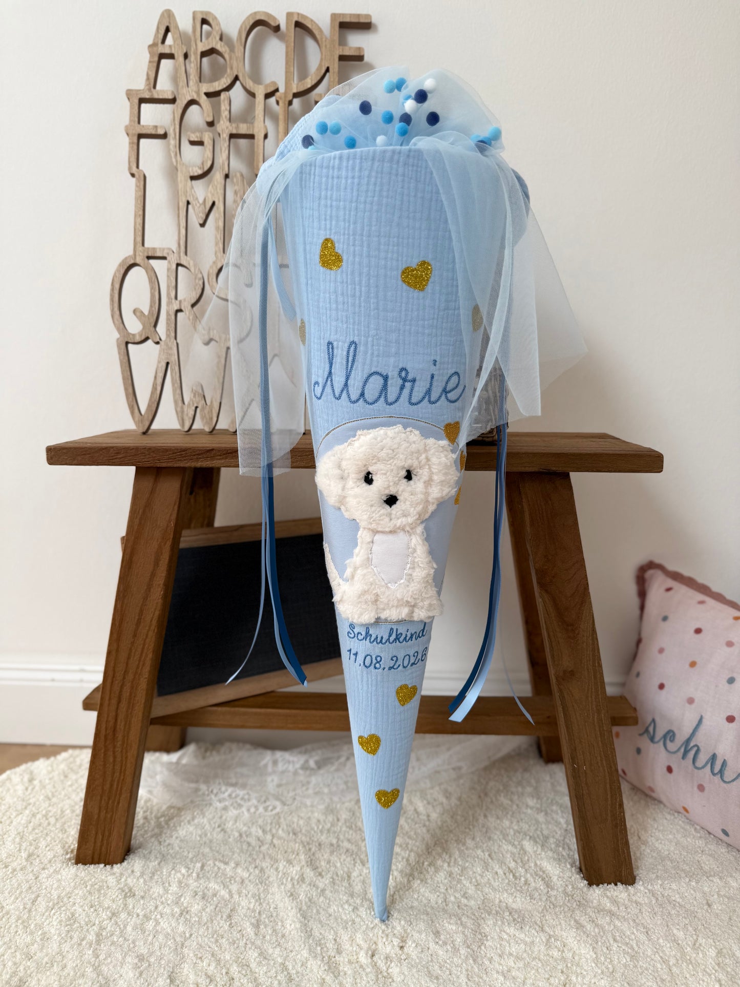 Musselin Schultüte 70 cm Blau für Mädchen mit Pompon-Tüllschleife, weißer Hund, Welpe zur Einschulung - optional mit Kisseninlett