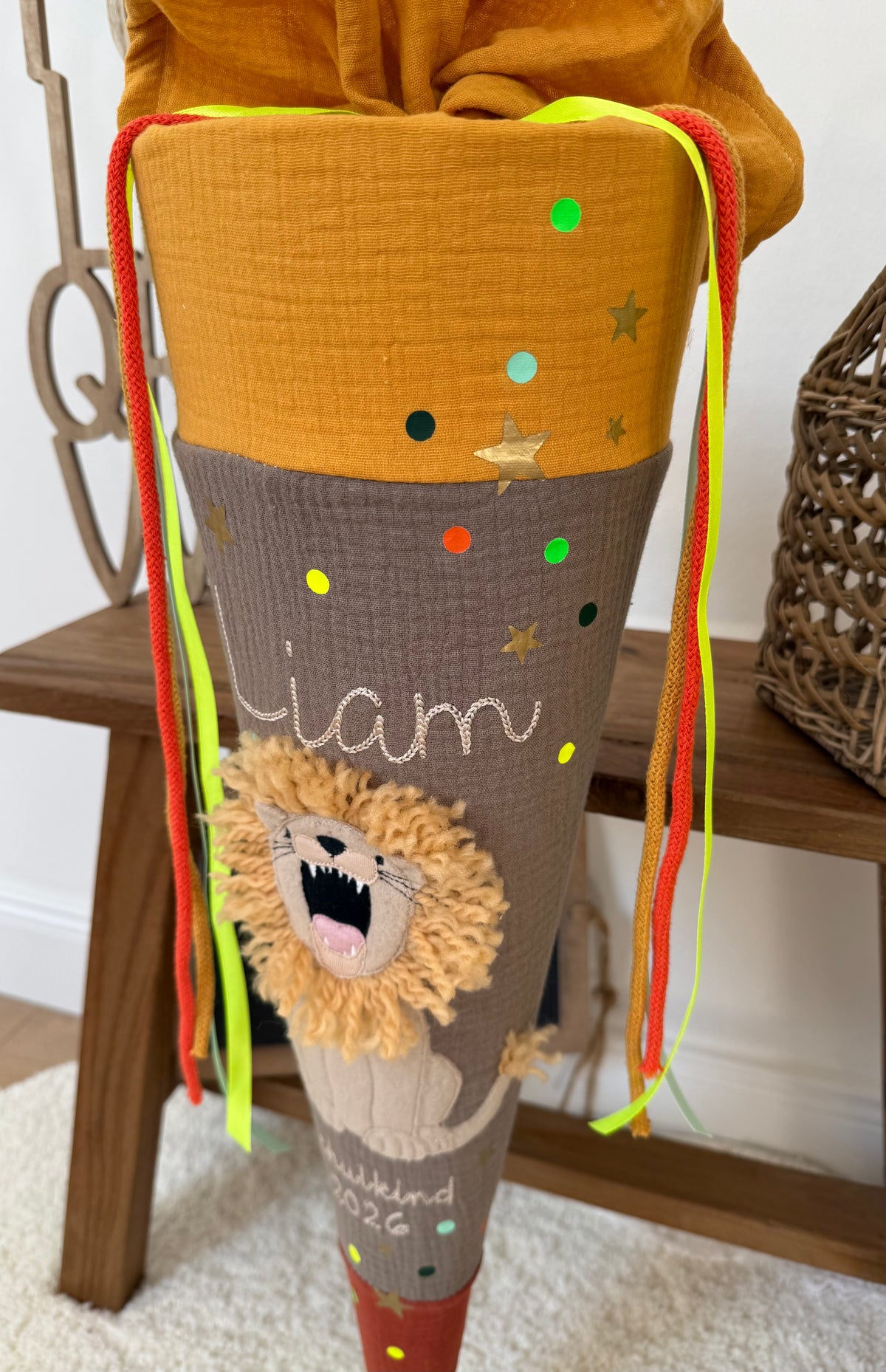 Musselin Schultüte 70 cm Löwe, personalisiert- optional mit Kissen