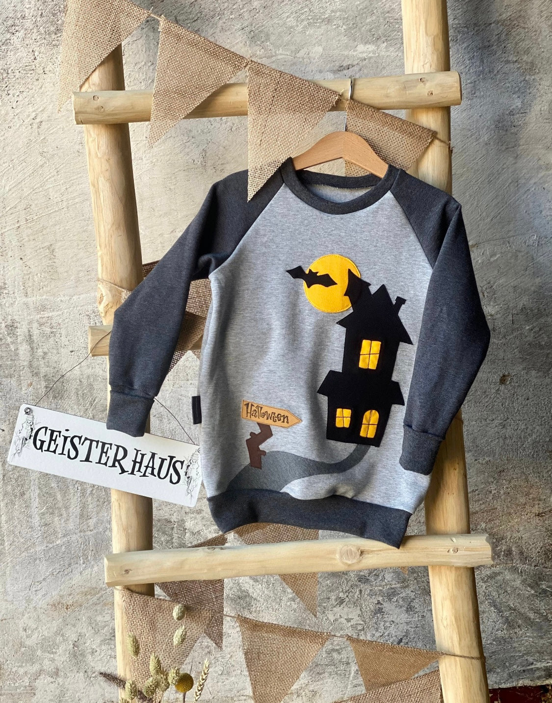 Raglan Sweater | Applikation Geisterhaus | Halloween