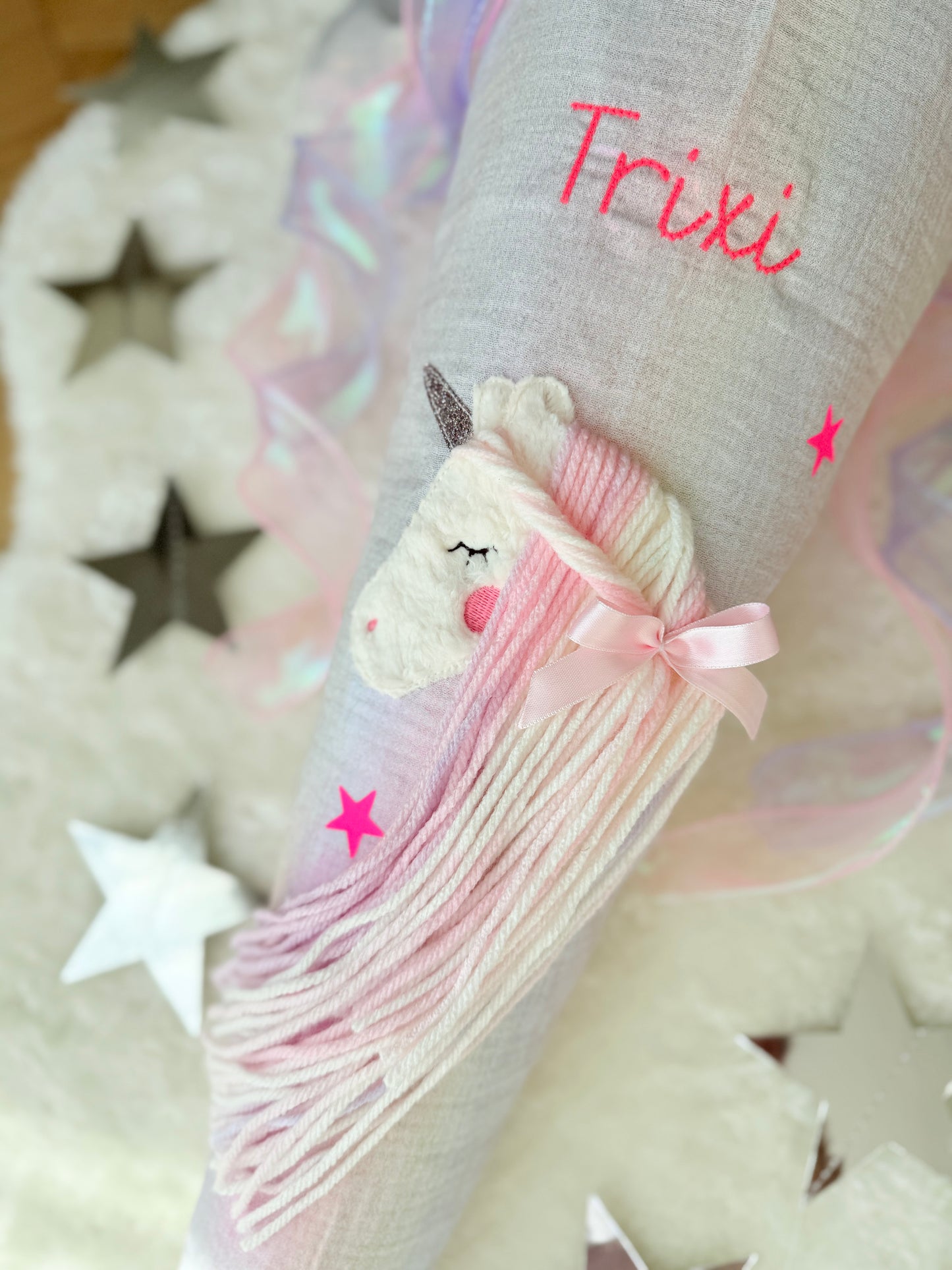 Knallige Schultüte 70 cm | Einhorn | Regenbogen Musselin | Neonpink | Holographische Effekte | Kissen Inlett