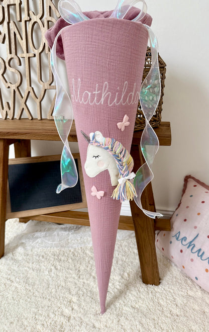 Musselin Schultüte 70 cm Altrosa | Einhorn mit Schmetterlingen, Pastellfarbene Regenbogenmähne - optinal mit Kisseninlett