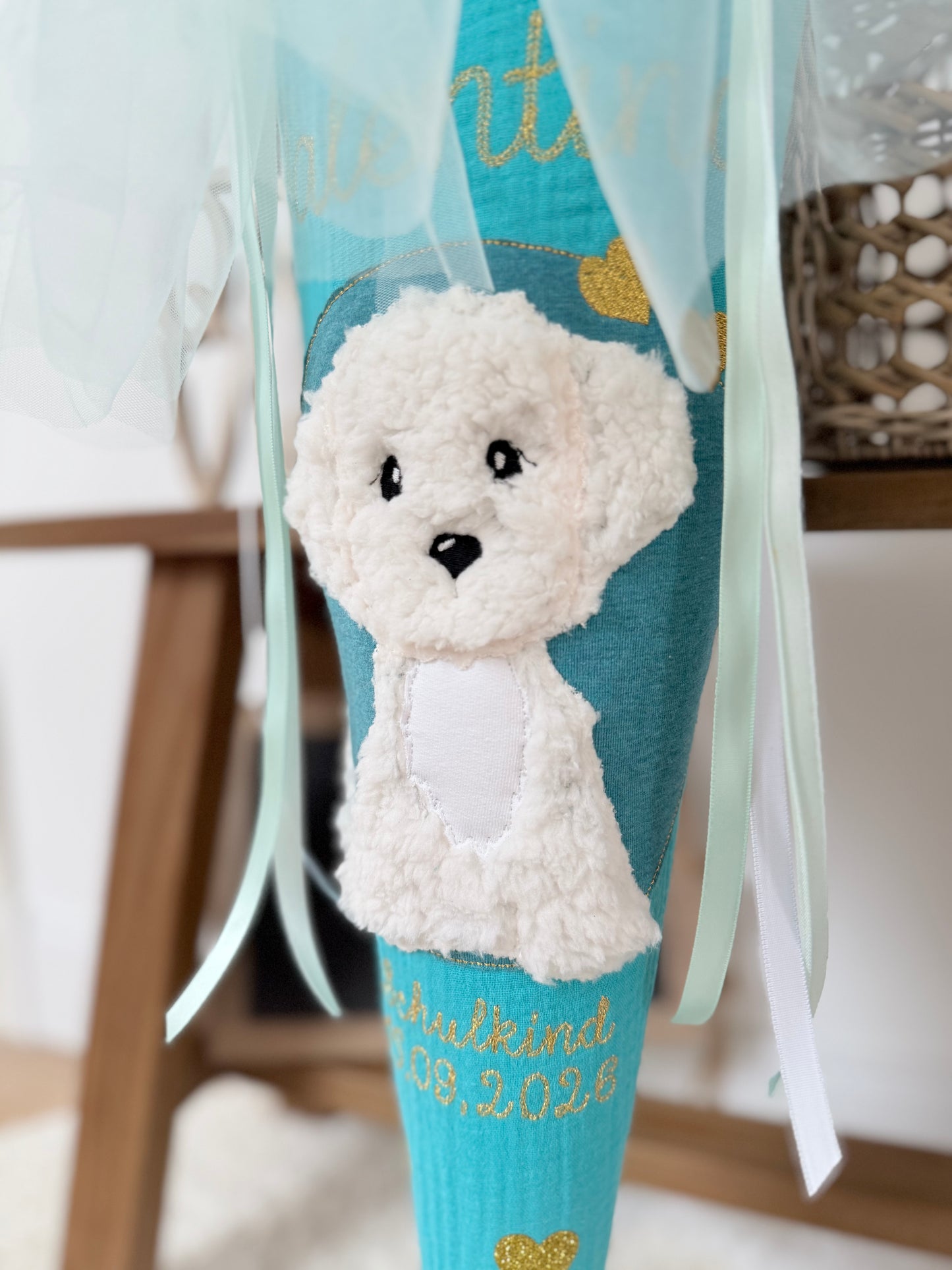 Musselin Schultüte 70 cm Türkis weißer Hund, Welpe zur Einschulung für Mädchen, optional mit Pompon-Tüllschleife und Kisseninlett