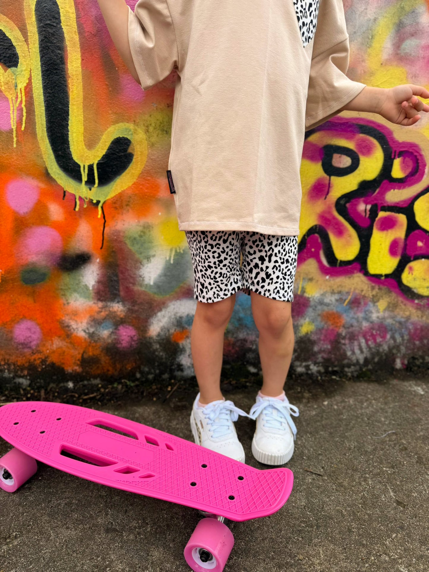 Leo Radlerhose Mädchen aus Rippjersey – kurze Leggings mit Leopardenprint, bequem & elastisch