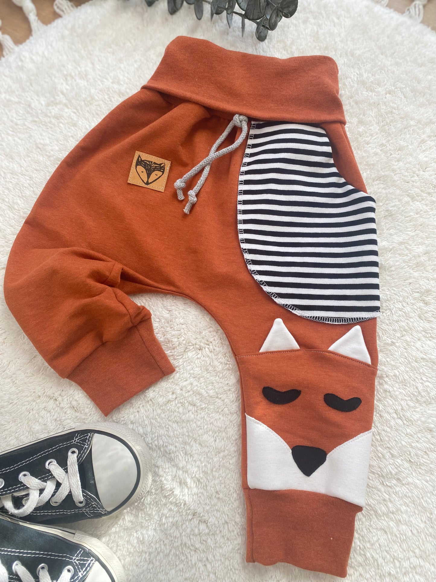 Slim Fit 7/8 Shorts | Applikation Fuchs