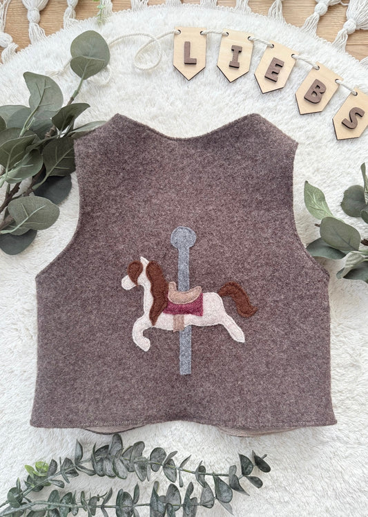 Handmade Weste Kinder | Wollwalk | Walkweste | Karussellpferd Applikation