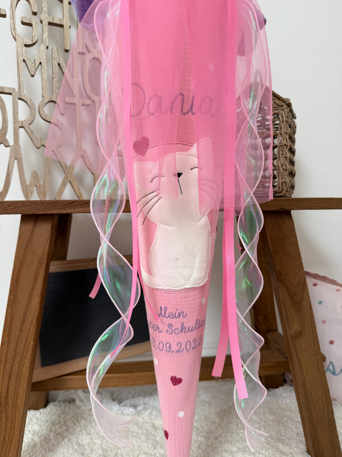 Musselin Schultüte 70 cm Rosa, Lila, Weiße Katze zur Einschulung für Mädchen, optional mit Pompon-Tüllschleife und Kissen