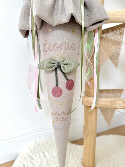 Individuelle Musselin Schultüte für Mädchen 70 cm mit Kirsche, Einschulung mit Kisseninlett