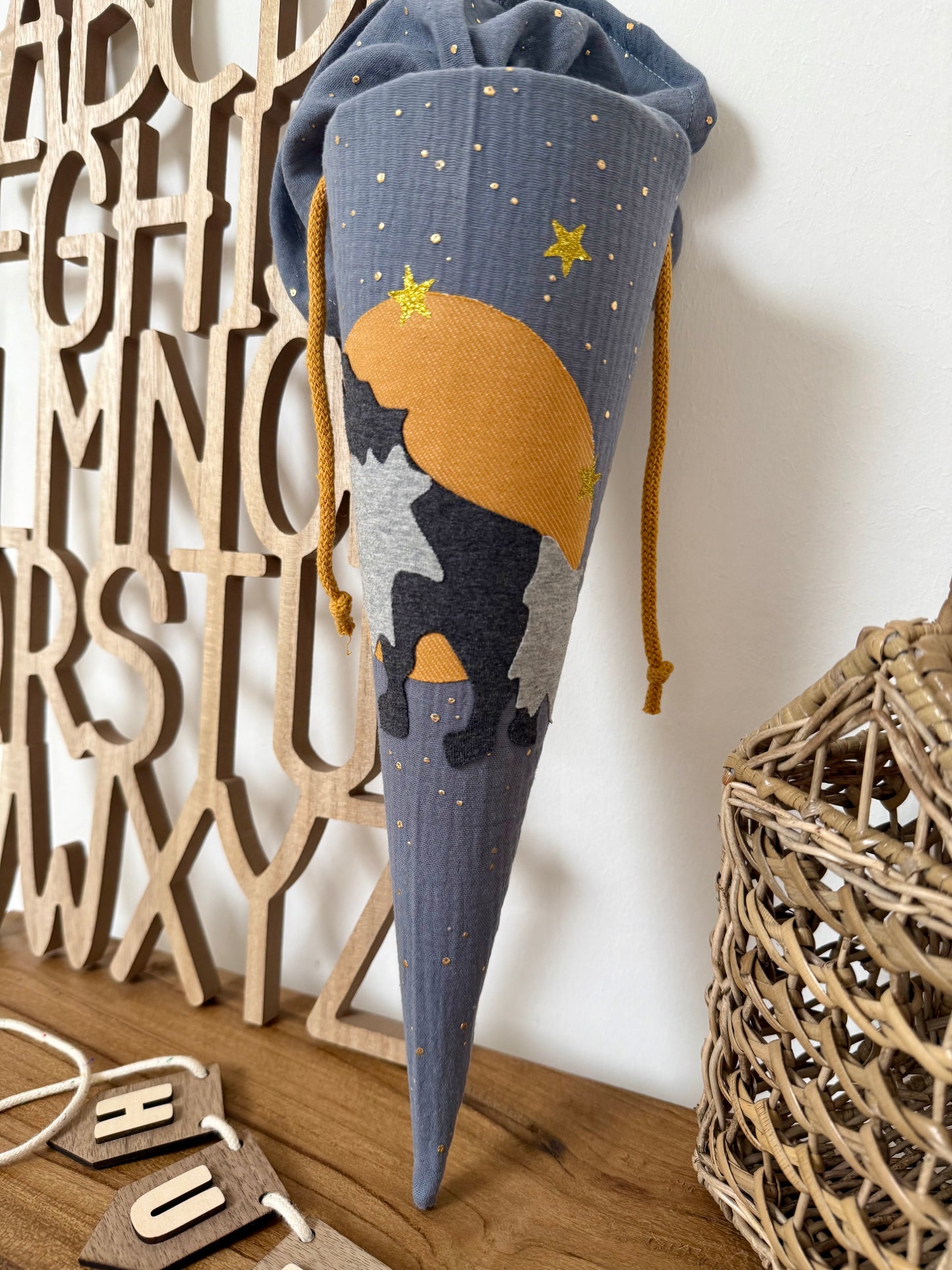 Musselin Geschwistertüte Wolf 35 cm, Sternenhimmel handgemacht – Kita Geschenk Idee, kleine Schultüte - optional mit Kissen-Inlett